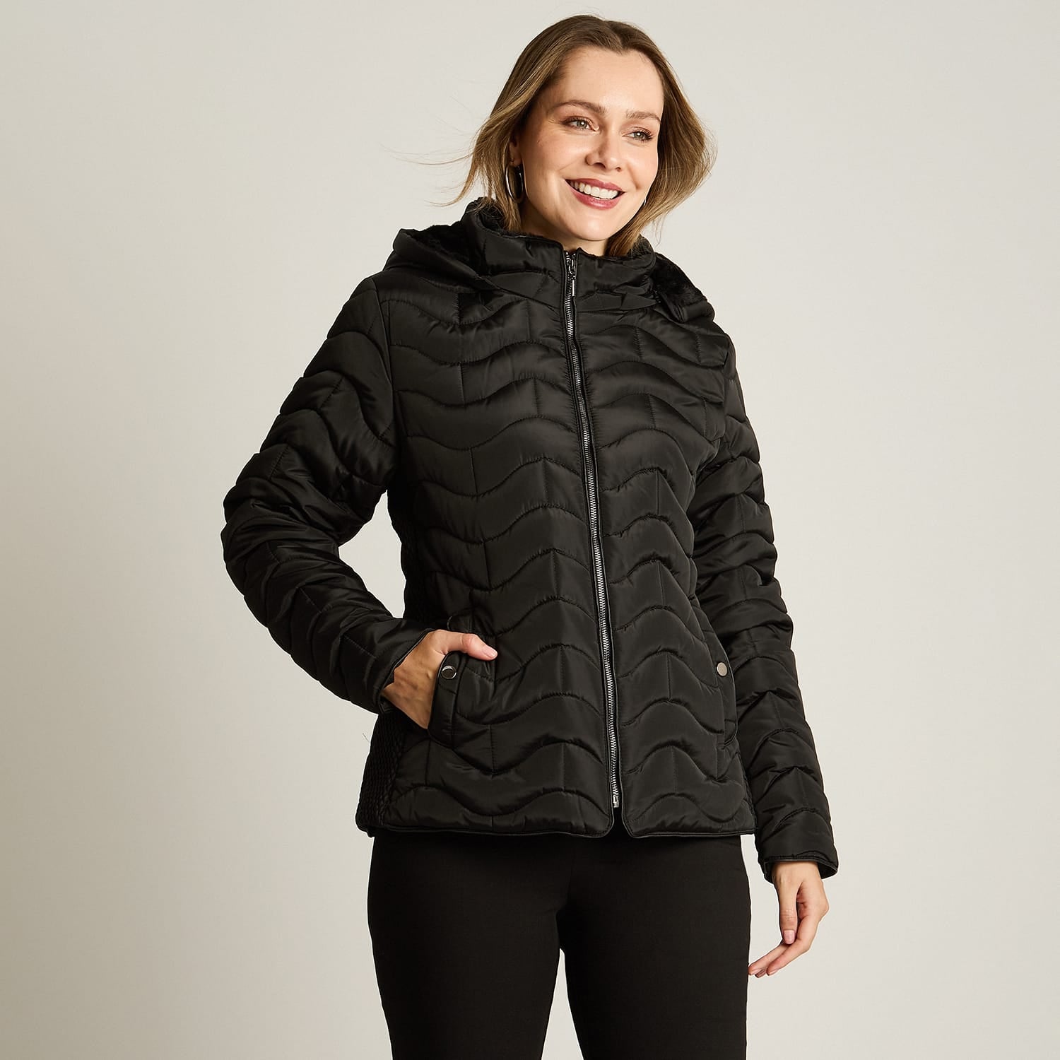 Parka Negro Manga Larga Elasticidad Nula Con Forro Calce Normal Tela Plano